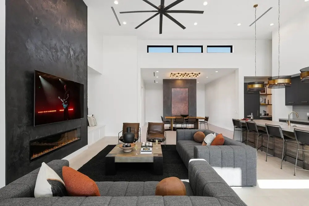 Ember-pool Heat Available-in North Scottsdale