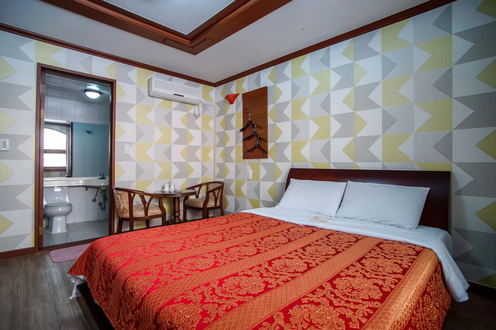 Trevi Hotel