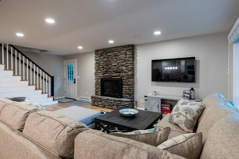Renovated! Double Dipper: Upper And Lower Level Of Duplex Ski Home At Killington 7 Bedroom Home