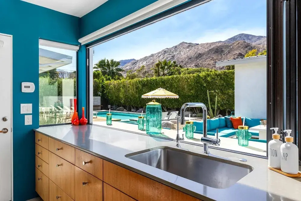 Luxury 4-bedroom Home With Pool Spa Stunning Mountain Views