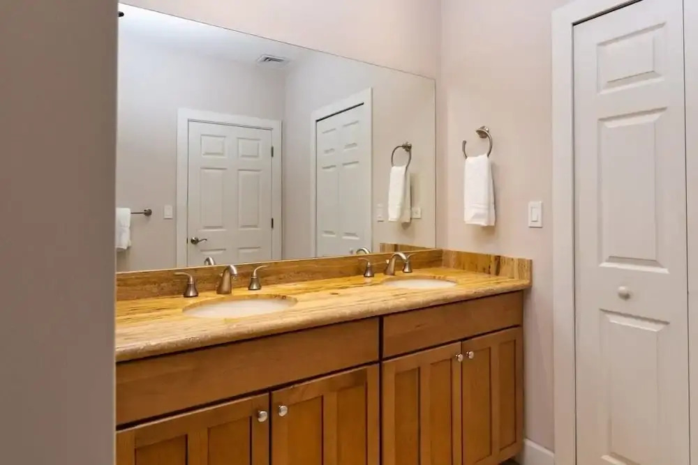 3-Bedroom 2-Bath Condo Overlooking Pool