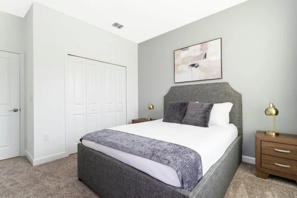 Stunning Family Friendly 5 Bd w/ Pool Close to Disney @ Storey Lake 4242