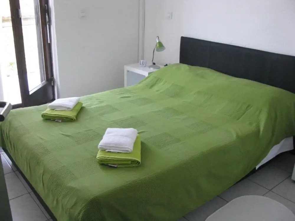 Xena - Comfort and Spacious - A5 Green
