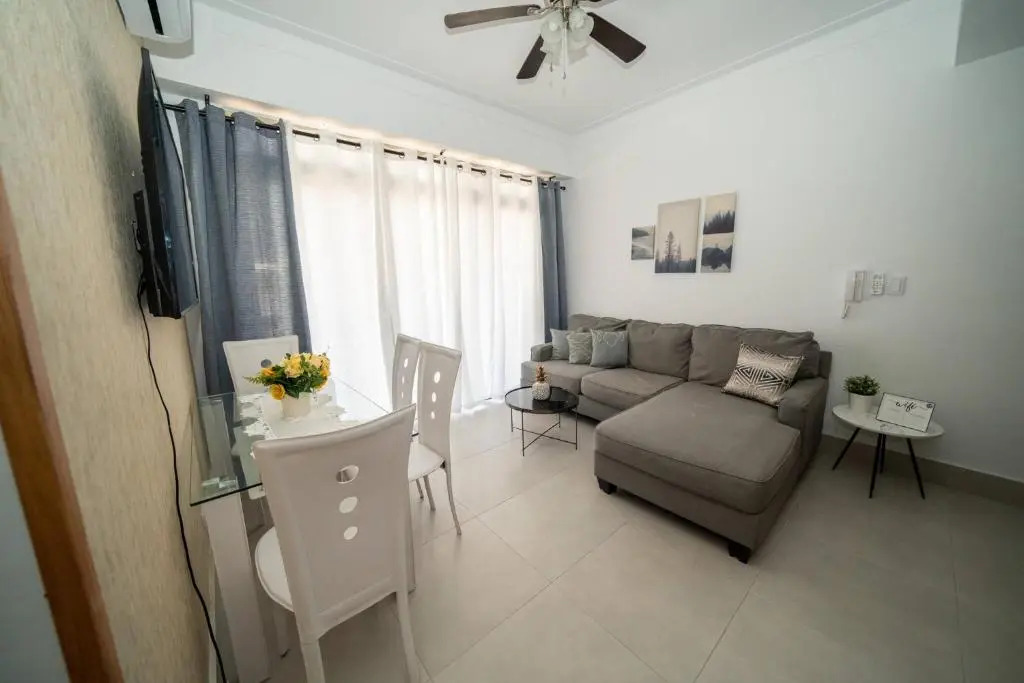 Luxury 2 Br Naco Pool Gym Greatview