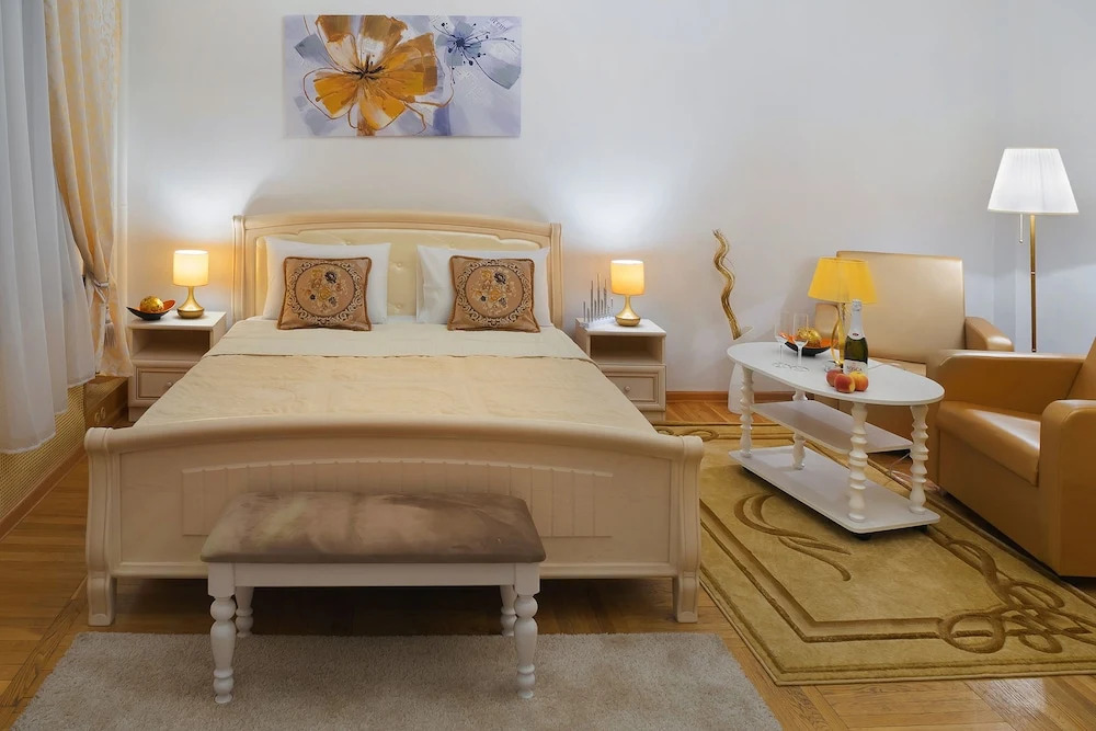 IZBA Red Square Guest House