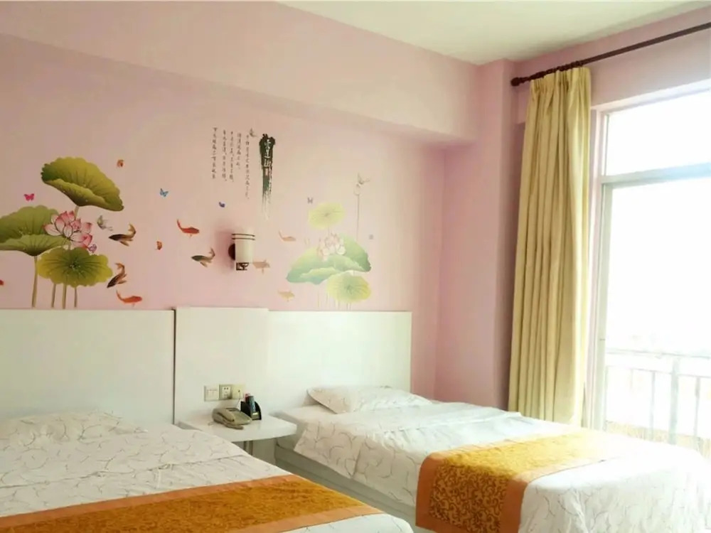 V8 Express Hotel Shangping St 7 Alley