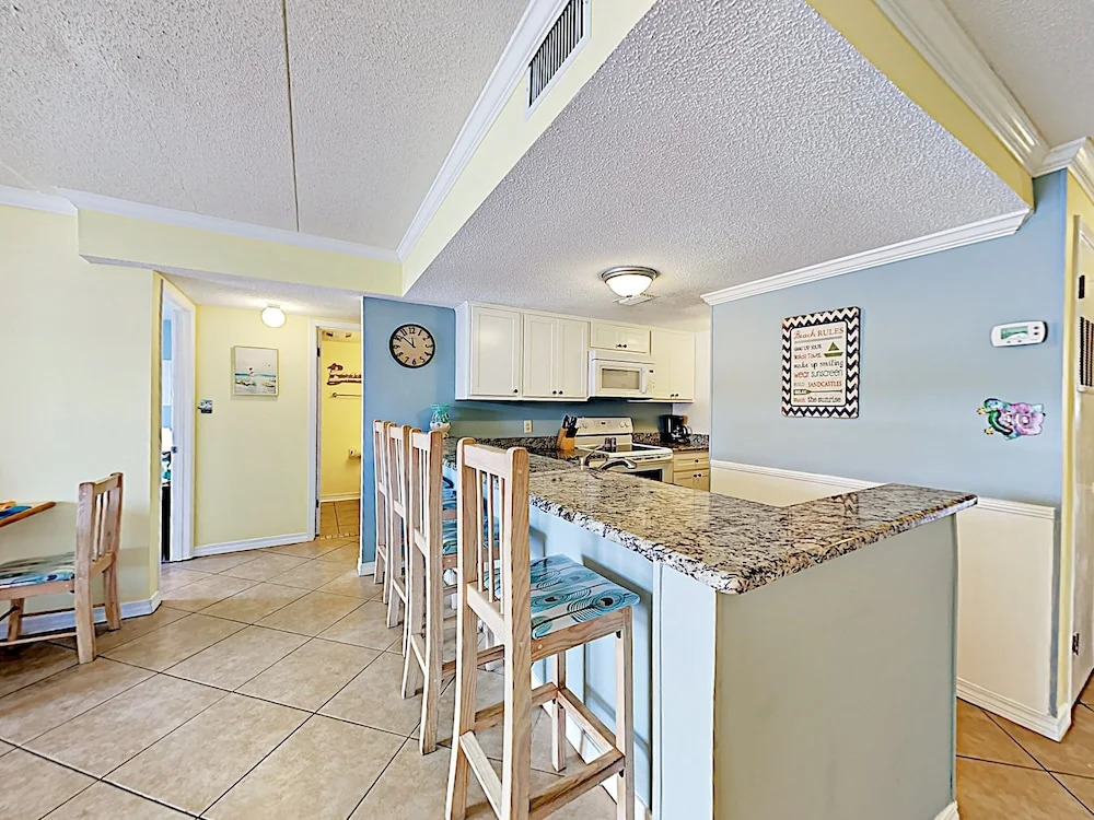 New Listing! Sugar Beach Oasis W/ 4 Pools & Tennis 2 Bedroom Condo
