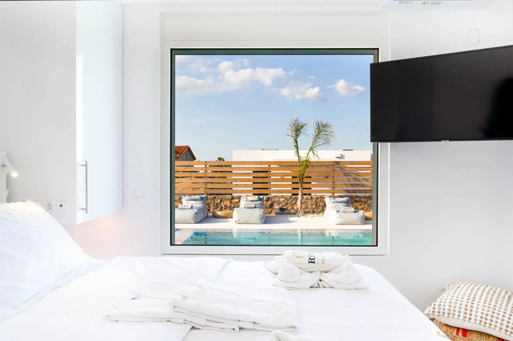 Sardines Luxury Suites