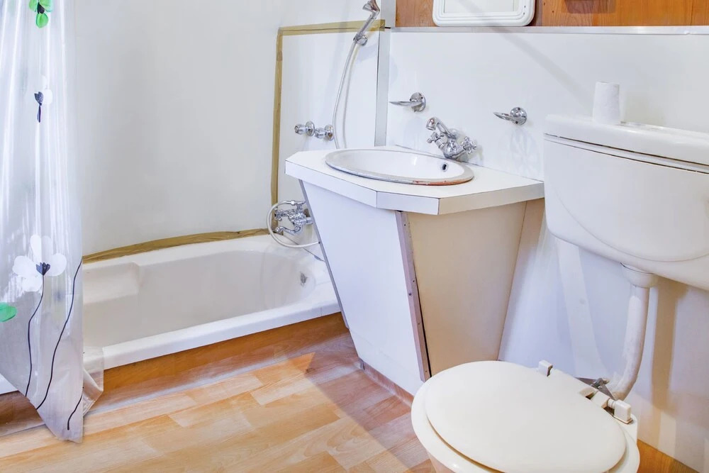 GuestHouser 1 BR Houseboat 126f