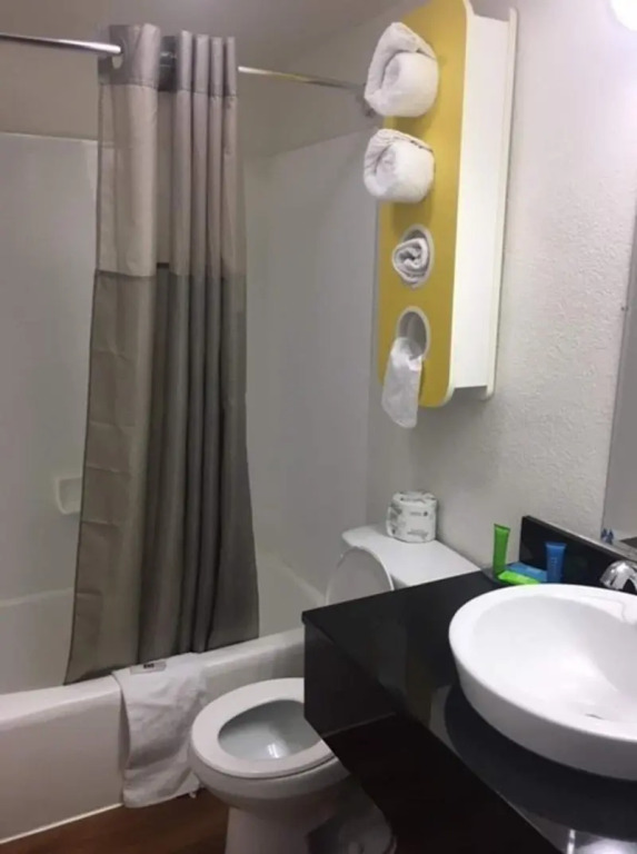 Motel 6-Phoenix, AZ - West