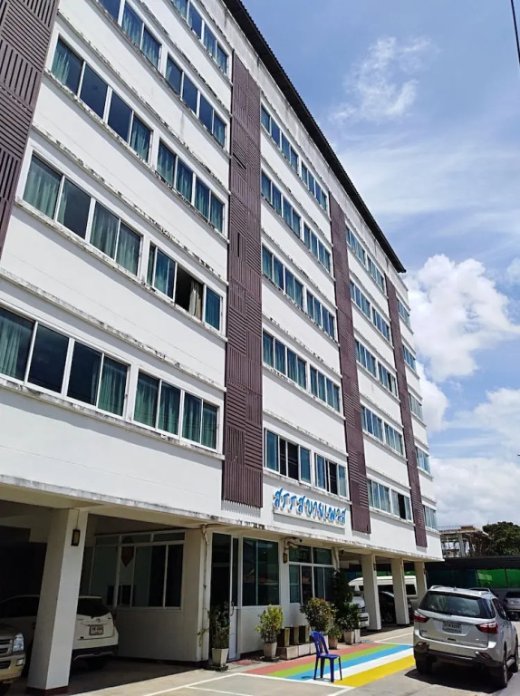Sansabai Place