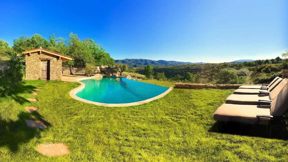 Wild Boar Mountain, Luxury Escape & Stunning Views