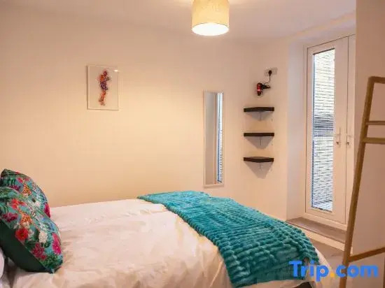 Sunbeam House Apartment 1