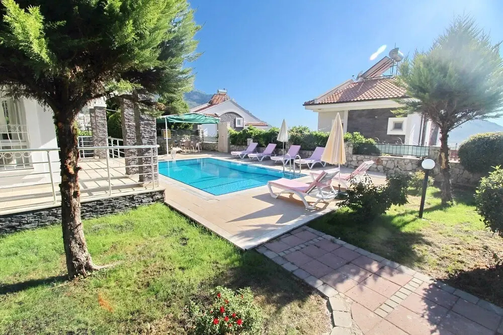 Arnna Villa 4 by Villa Buketi