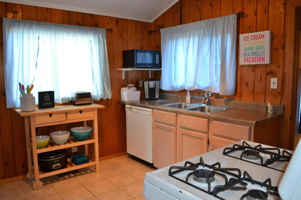 131 4th Ave Unit B