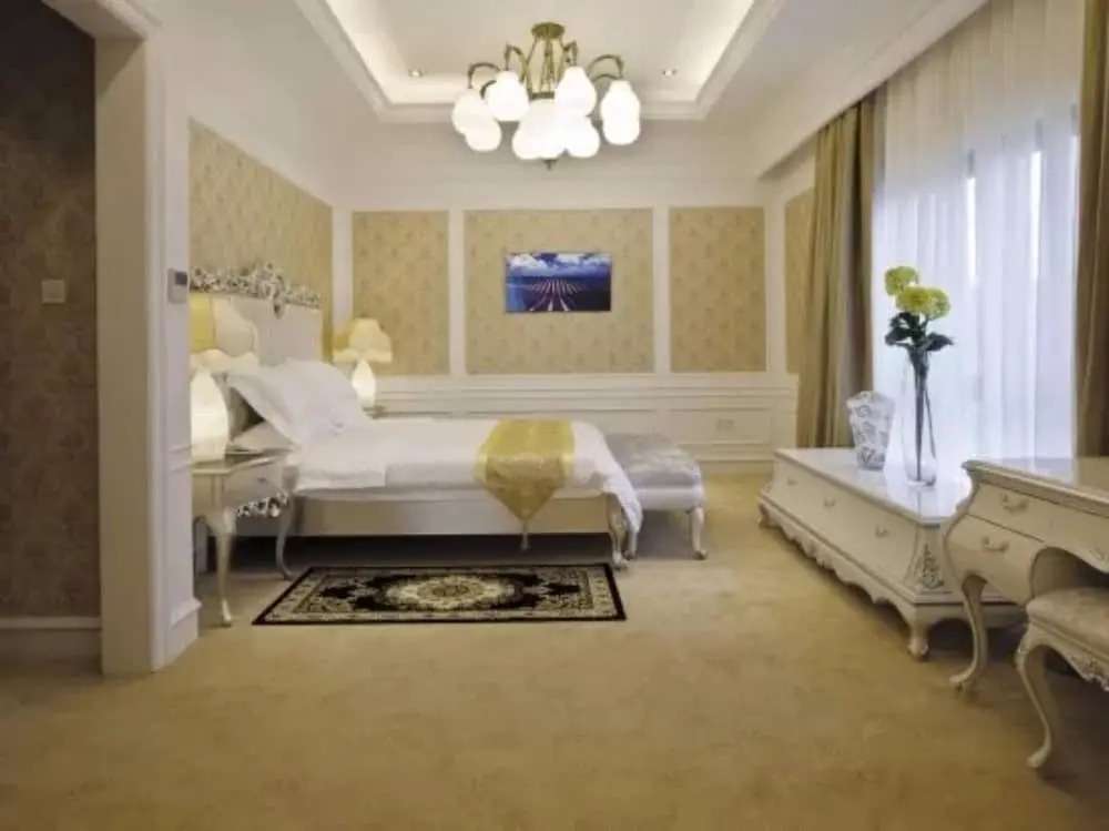Yayuan Garden Holiday Hotel