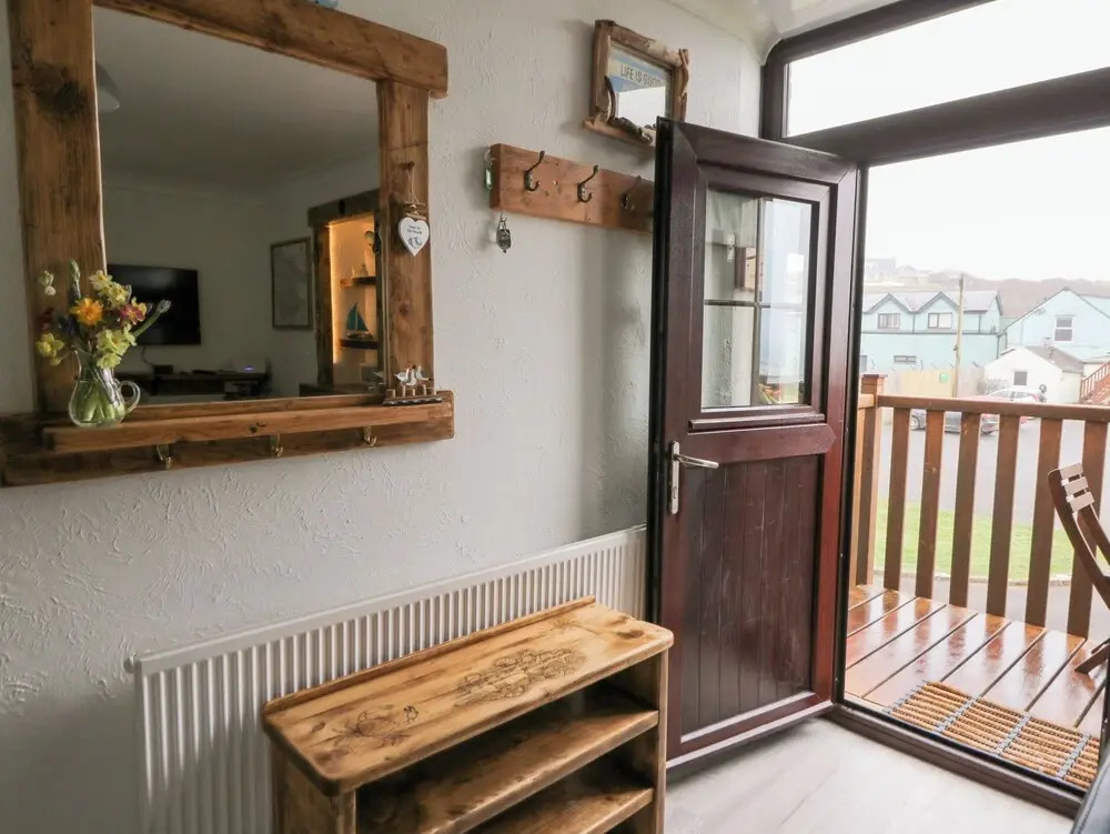 5 The Coach House