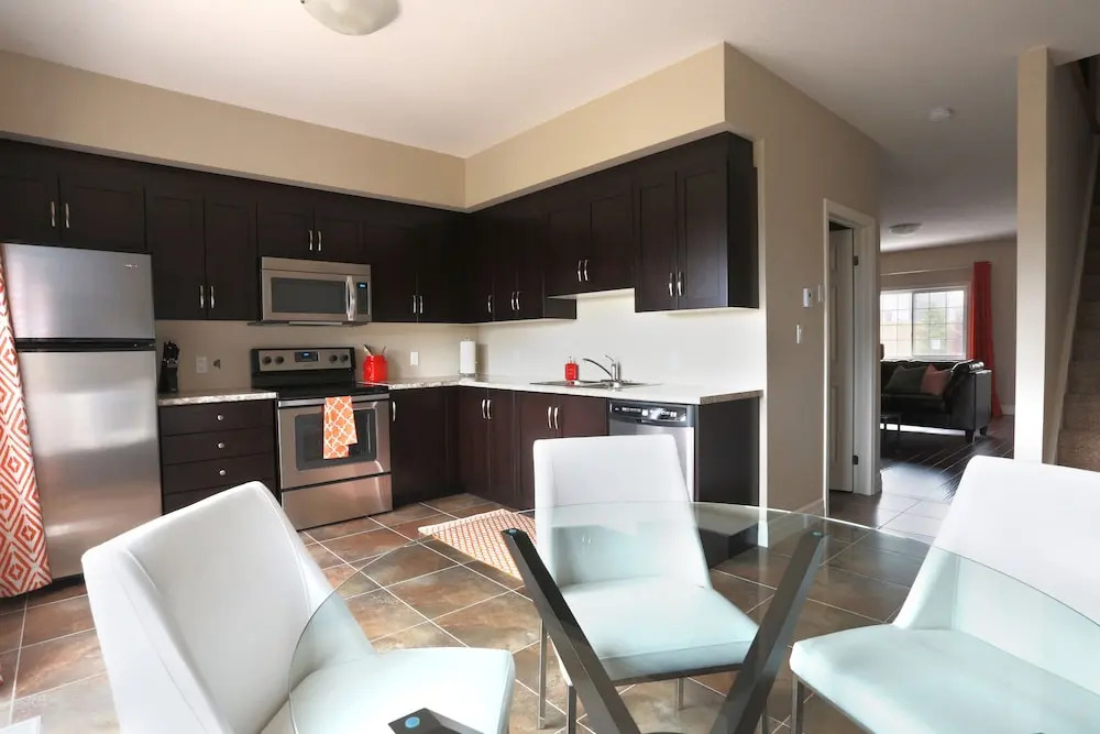 Boardwalk Homes - Executive Townhomes