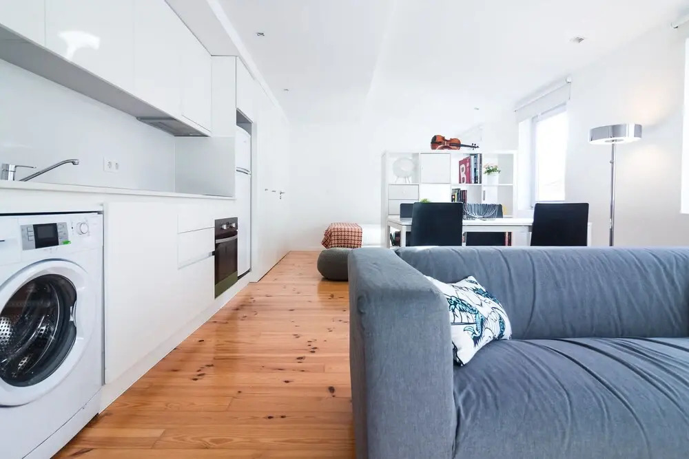 ON Apartments – Violin