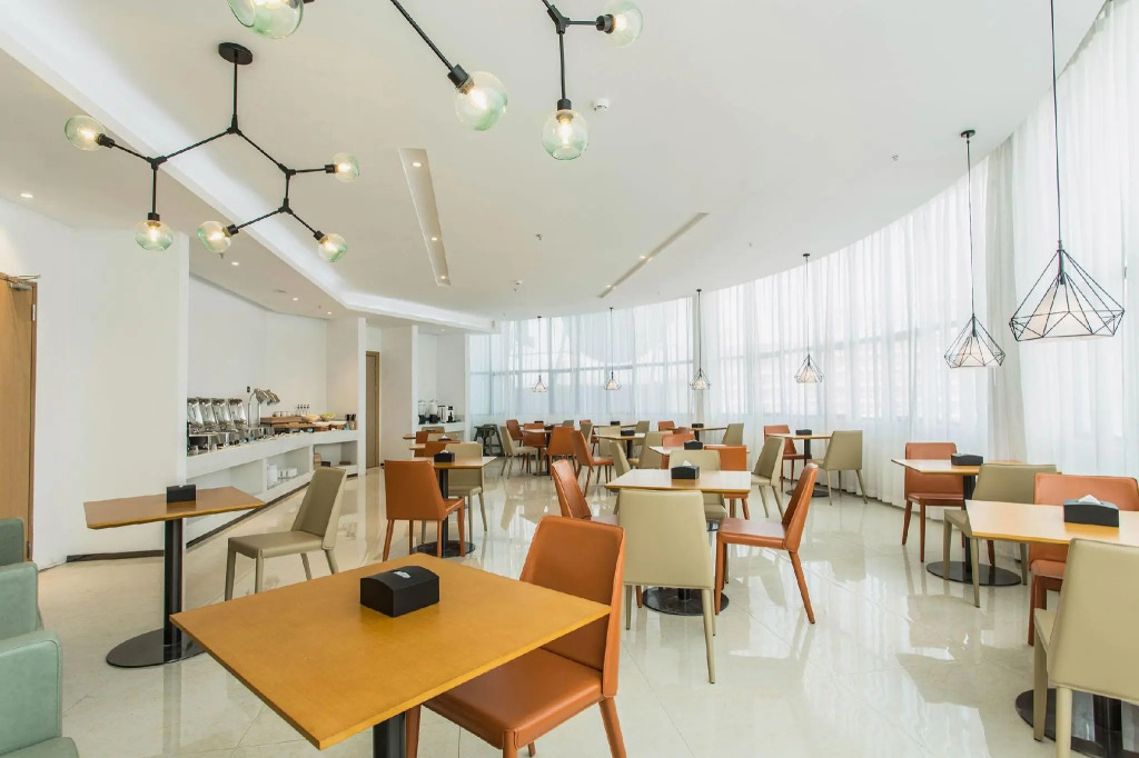 City Comfort Inn Liuzhou Liucheng People Square