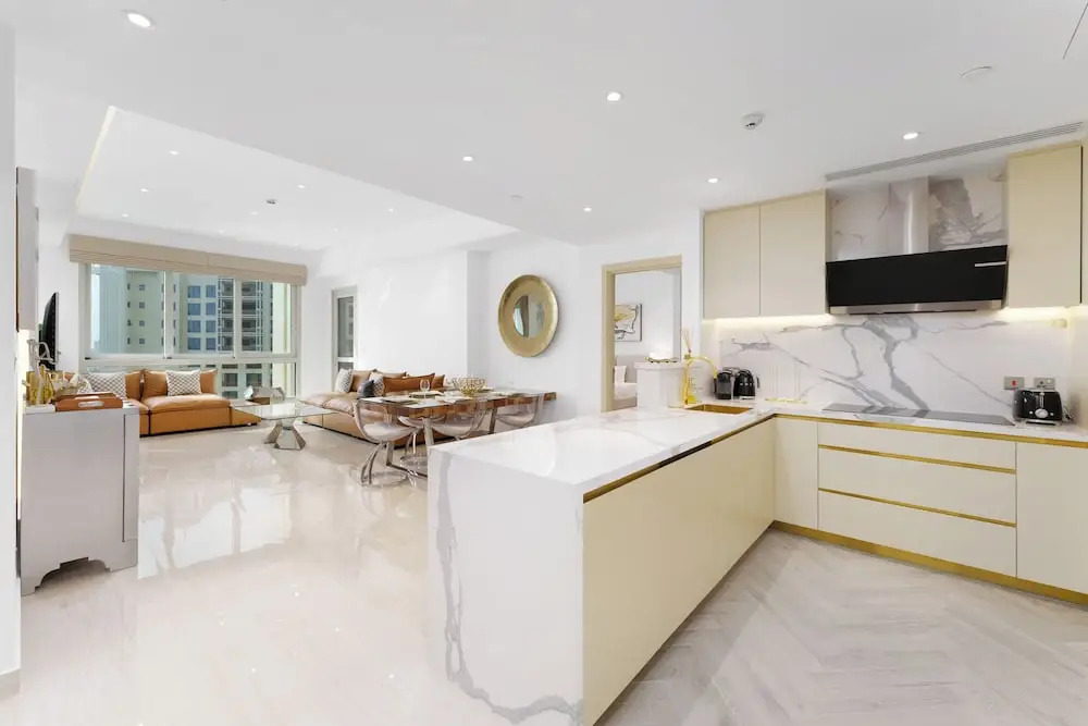 Maison Privee - High-End Palm Apt w/ Picturesque Seafront Views
