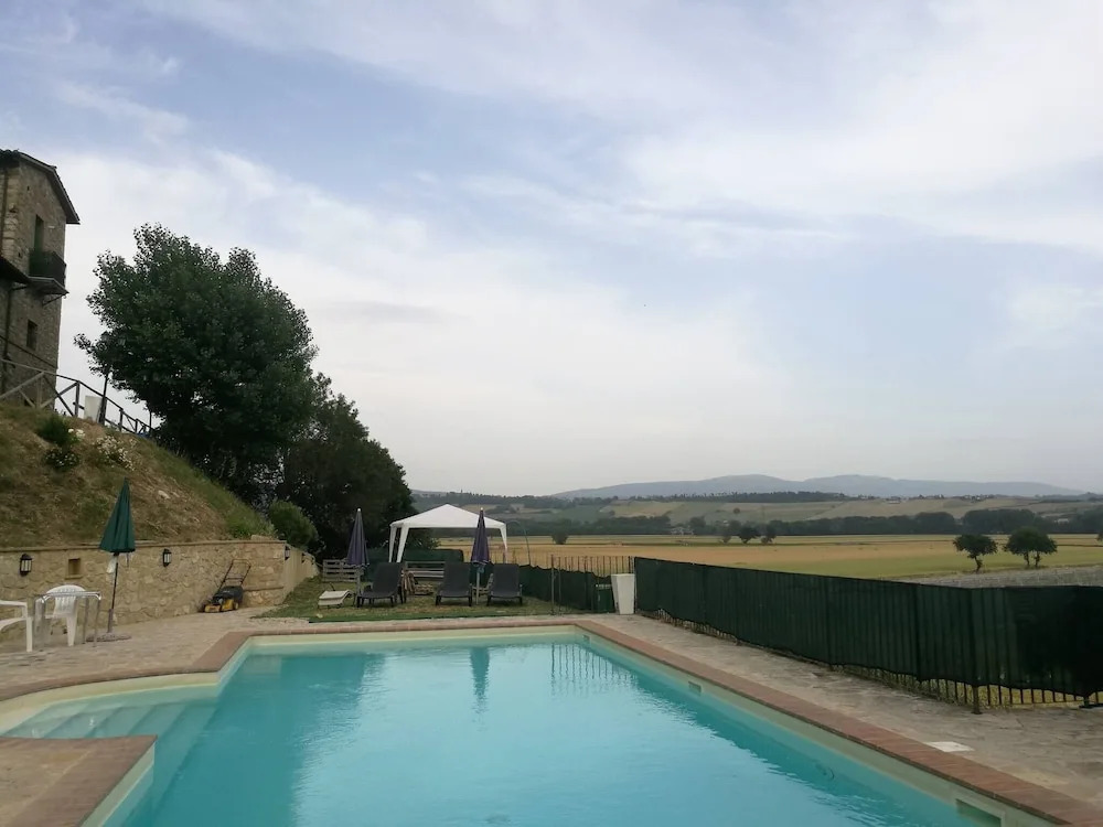 Apartment Rosa With 2 Bedrooms and Outdoor Shared Pool