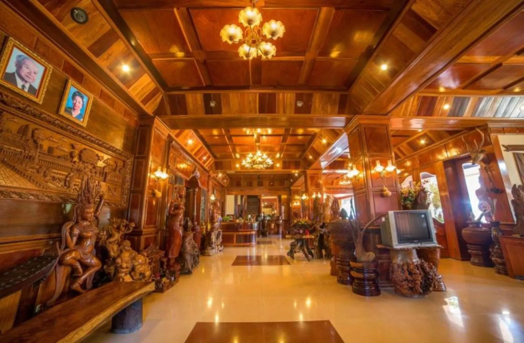 Banan Hotel
