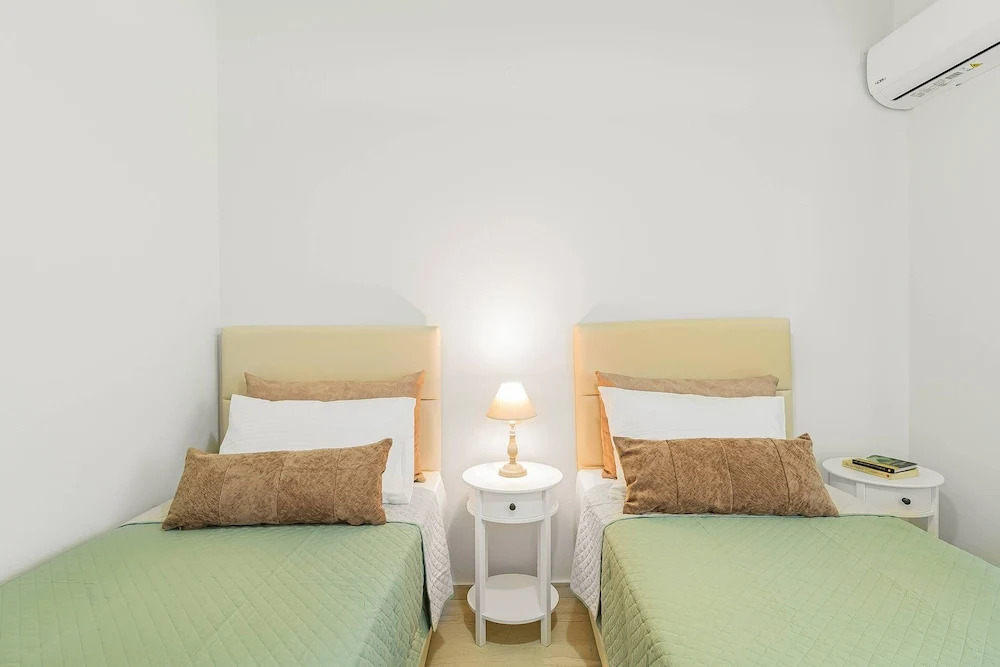 Maela Luxury Suite