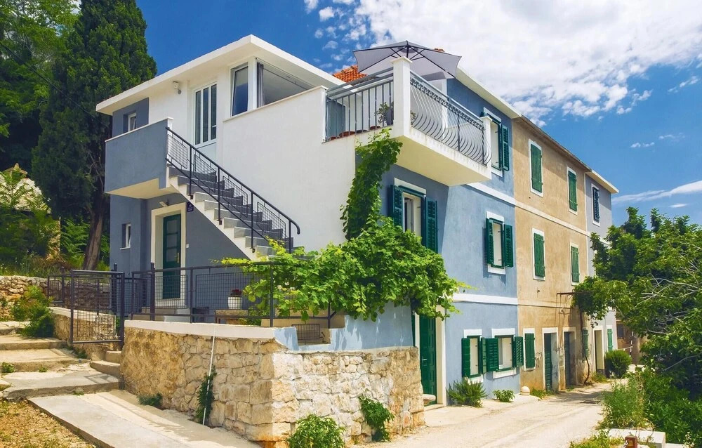 Awesome Home in Stanici with WiFi, 3 Bedrooms & Hot Tub