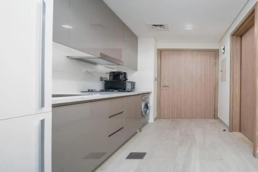 Greek View Studio Farhad Azizi Residence Al Jaddaf