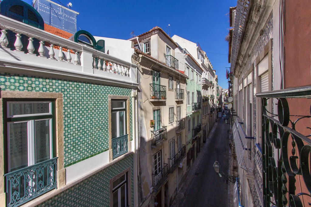 Room Atalaia - Bairro Alto