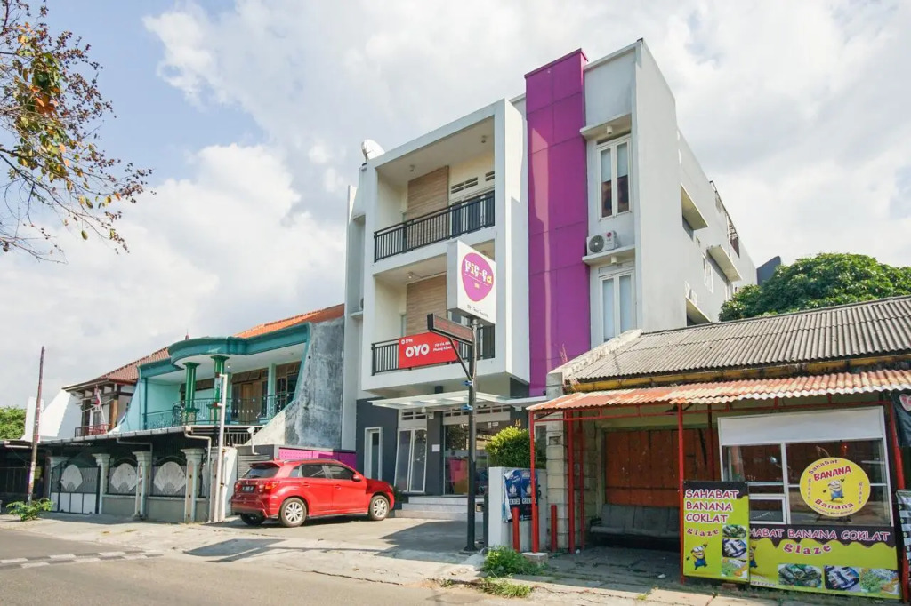Sans Hotel FiFFa Pisang Kipas Malang