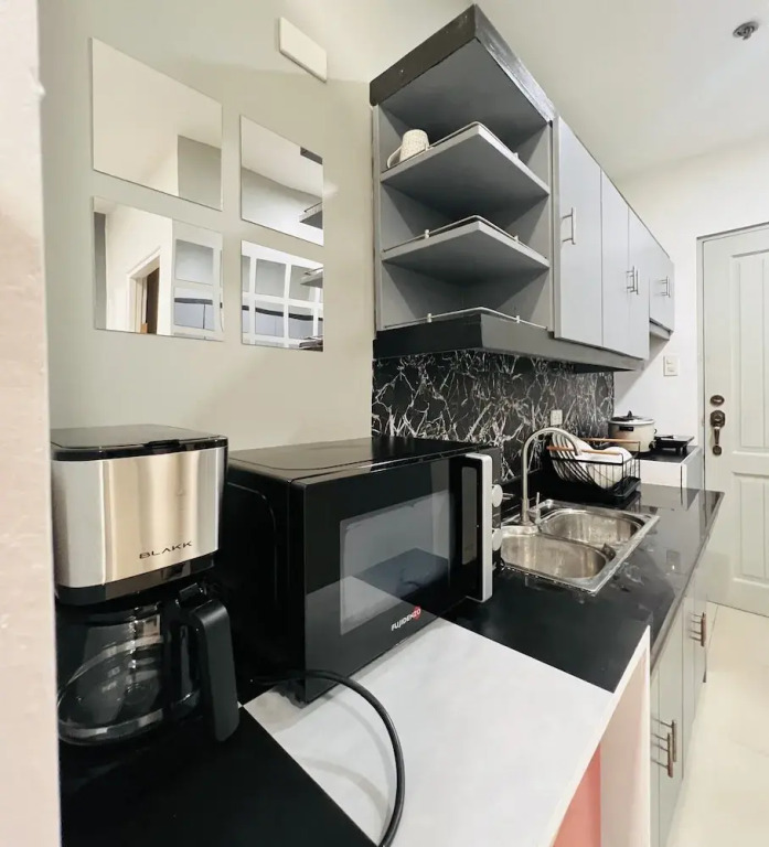 People's Condo Atria