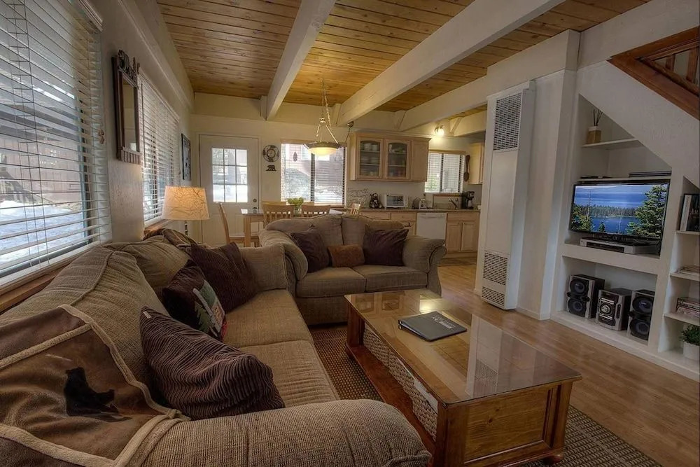 Cozy Mountain Hideaway home