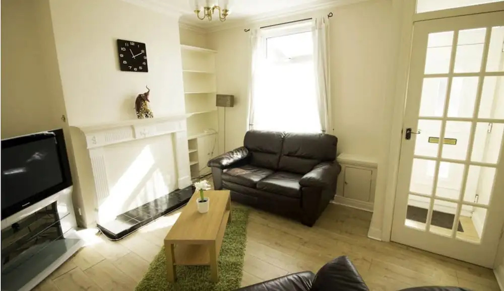 RoomTel - Brook House