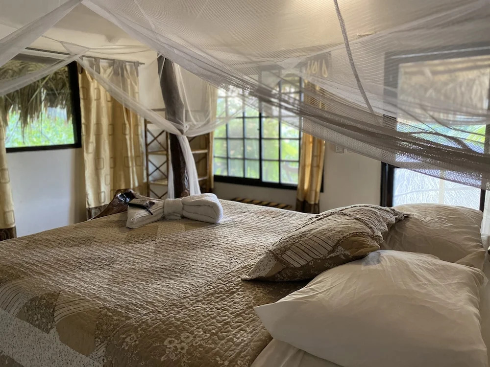 Quetzal Dorado Eco-Lodge by Mareygua