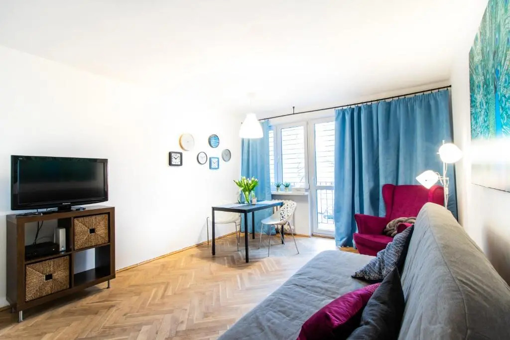 PiotrApartments - Central Warsaw - Walk Everywhere in Central Warsaw