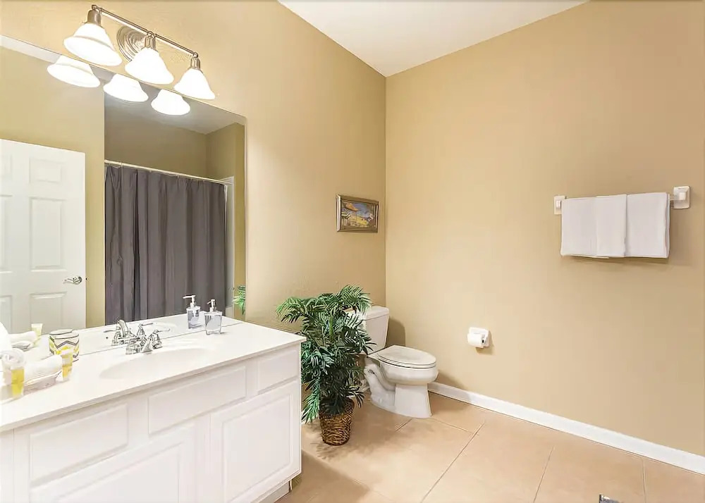Cozy LAKEVIEW Condo w FREE Resort Access