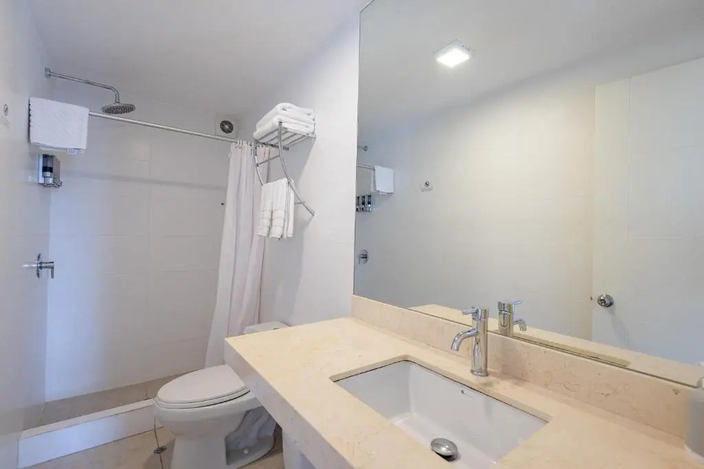 Trendy Host Canvas, Miraflores