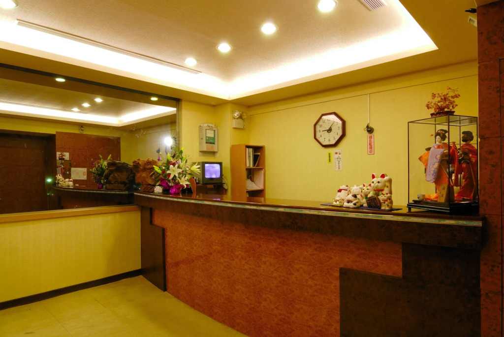 Empire Hotel