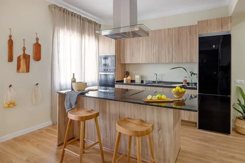 Iruela - 3 Bedrooms and Office in Trafalgar