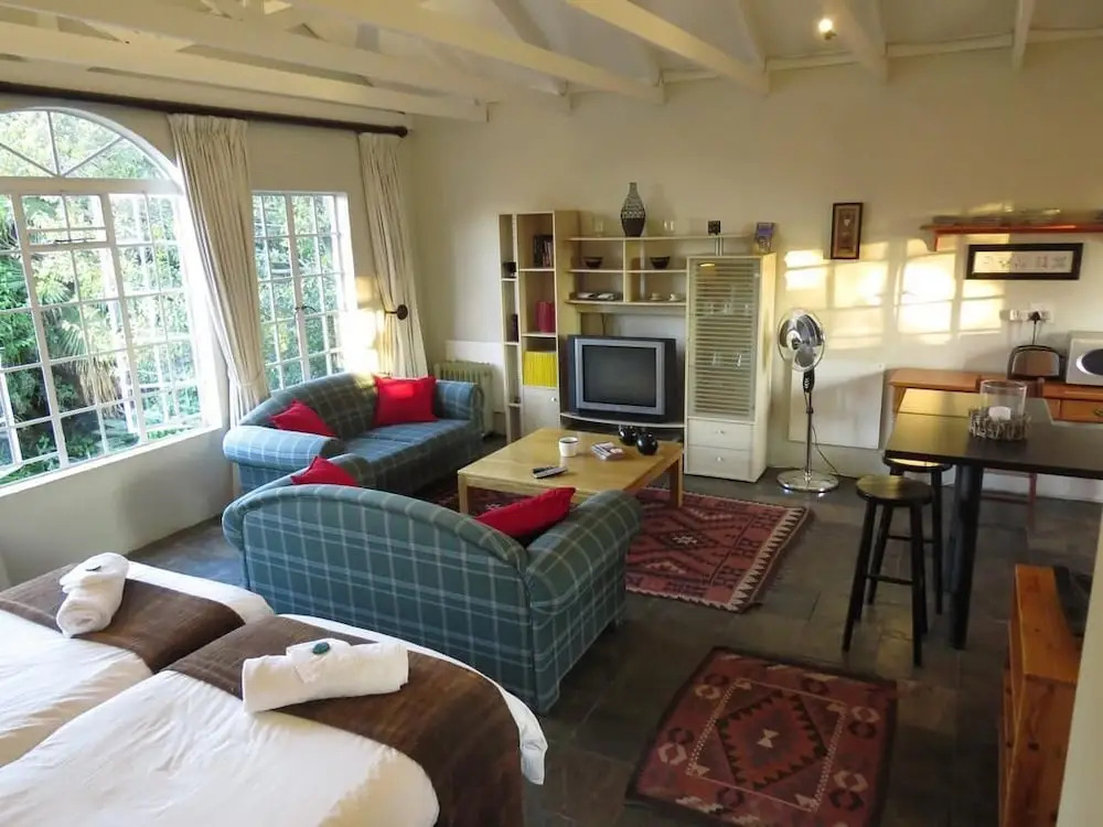 8 Landsdowne Bed and Breakfast