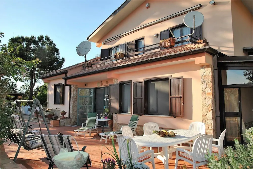 Villa Vallereale beautiful garden and private pool 9 km from Sperlonga