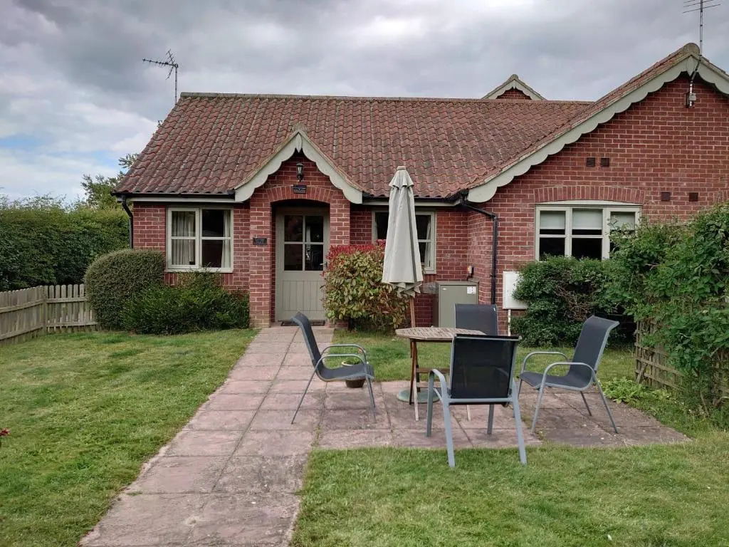 Cottage - Sleep 4, Pet Friendly & Enclosed Garden