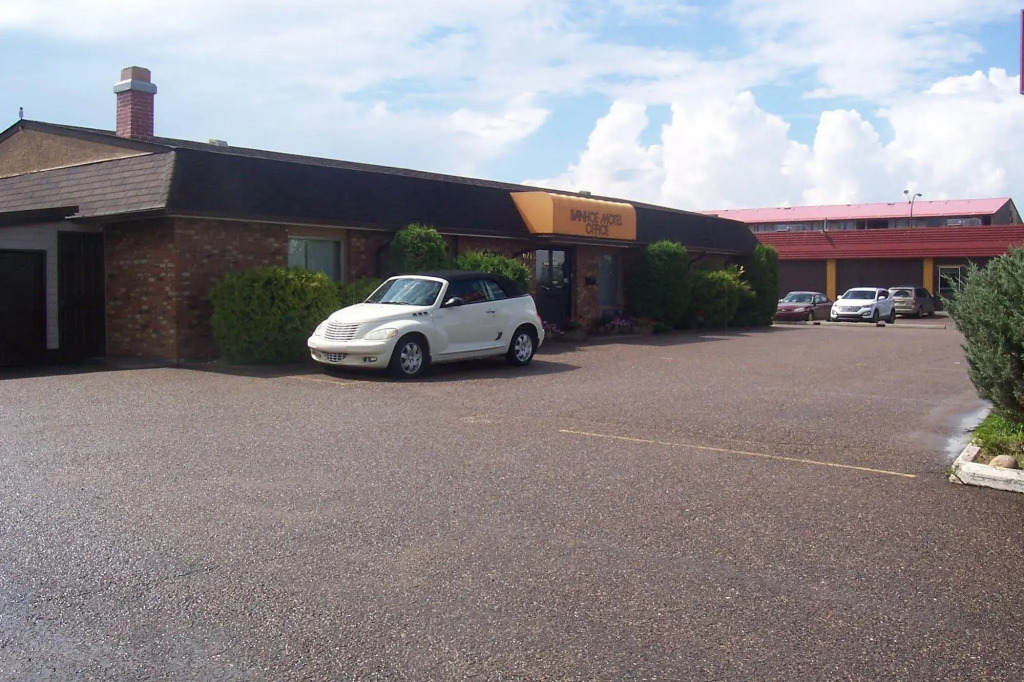 Ivanhoe Motel