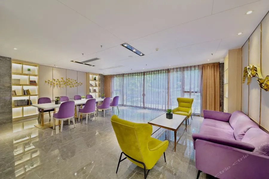 Airport Grand Hotel