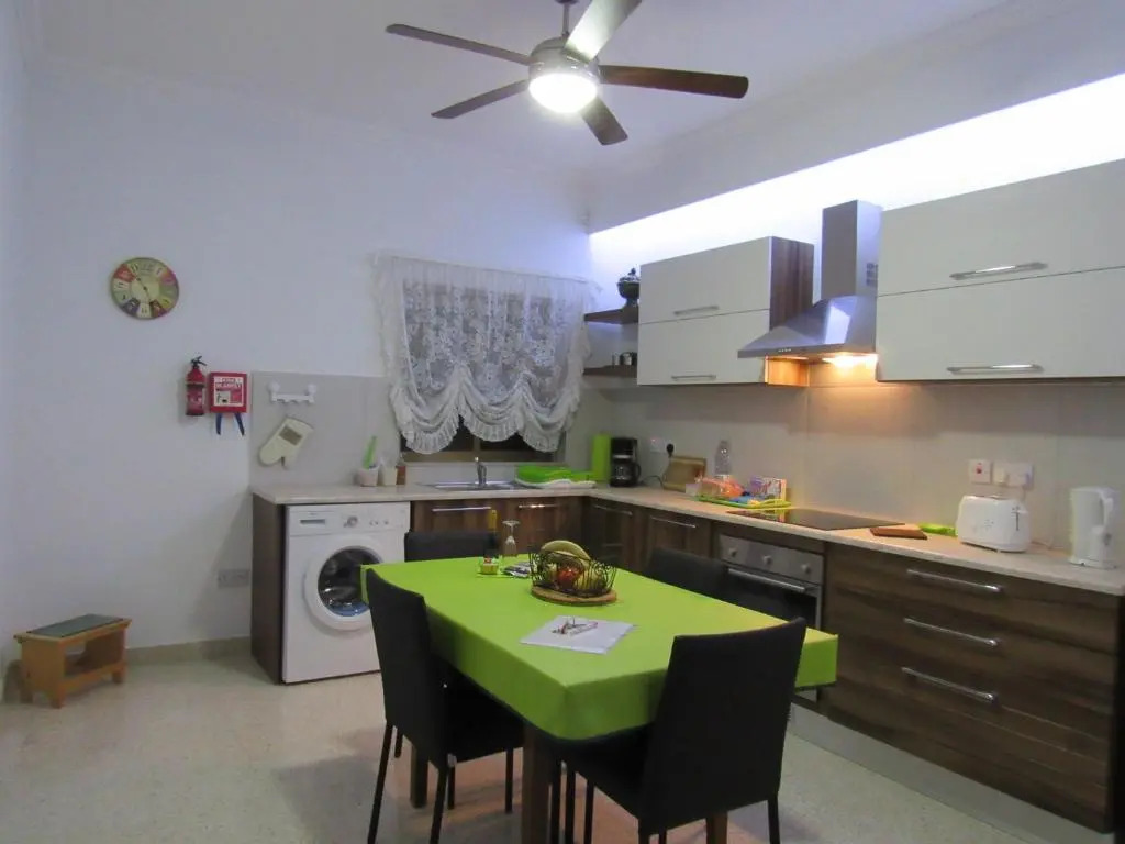 Central Studio Apartment