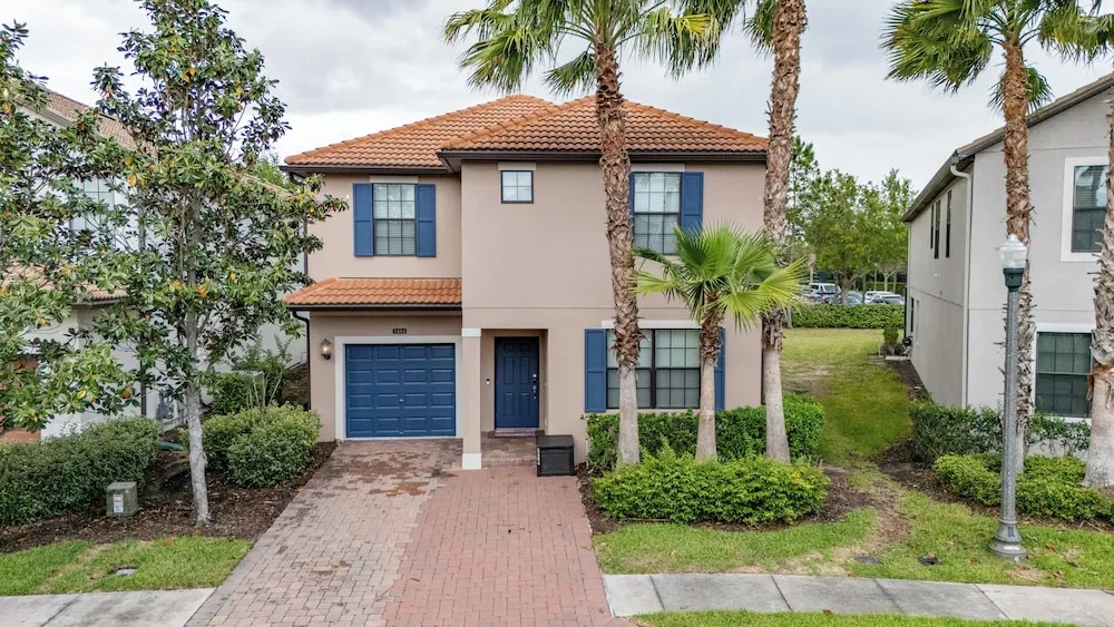 Sol117-5484-6-pg - Solterras Dream Home