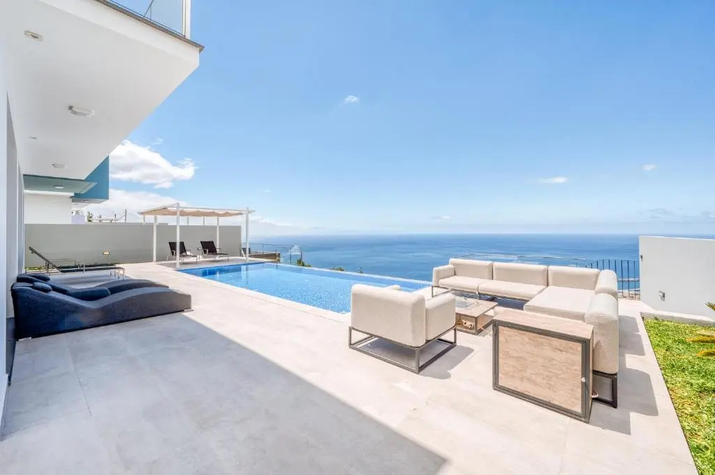 Villa Boa Nova Verde by LovelyStay
