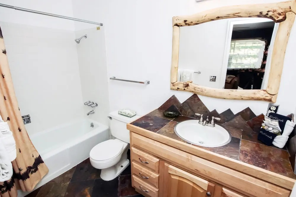 Fawn Valley Inn: 294 1 Bedroom Condo